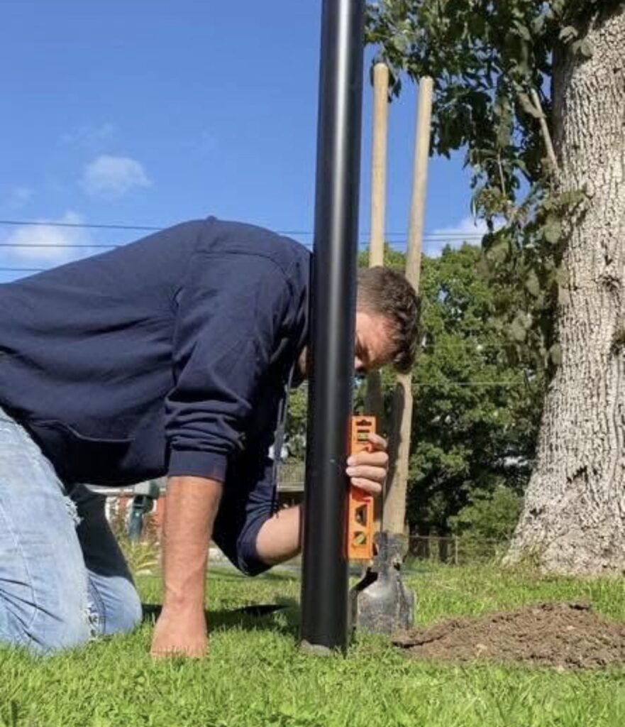 Light pole installation handyman in. Greenwood Indiana